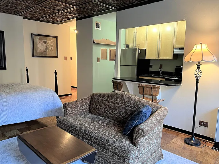 1260 21st St NW #200 — Photo 9