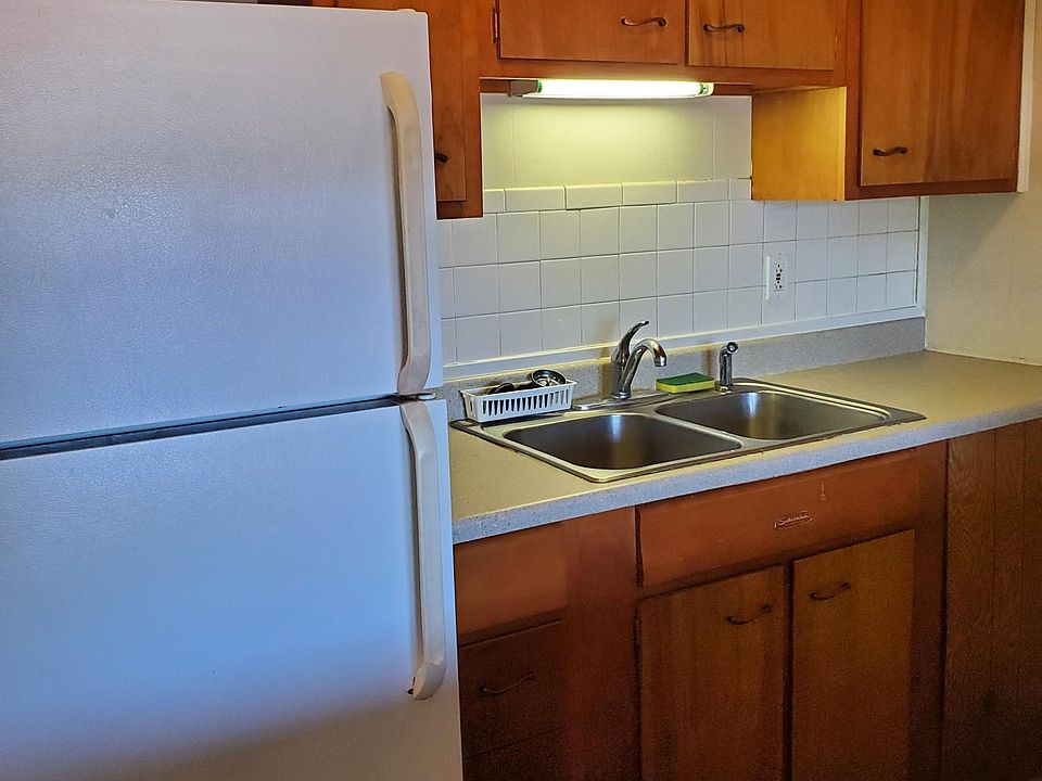 1BR Kitchen