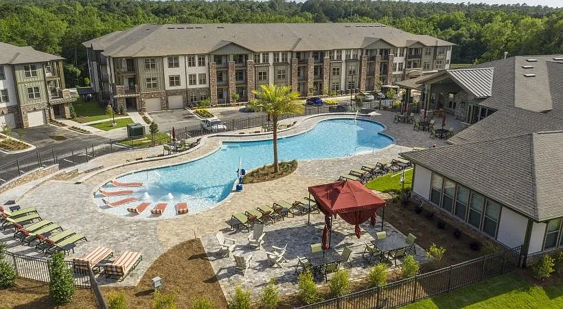 Resort-style swimming pool