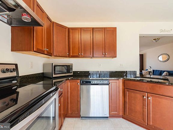 3rd image of 2654 Cedar Elm Dr