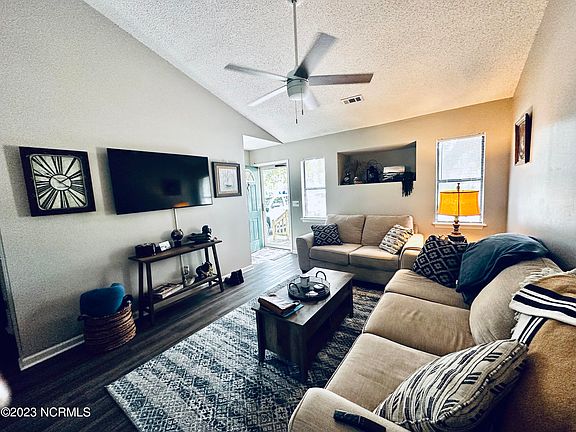 4th image of 222 Wyndham Circle #A