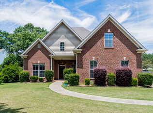 111 Sydney Ln, Chelsea, AL 35043