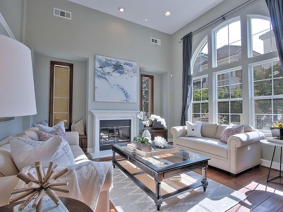 5th image of 4726 Torrey Pines Cir