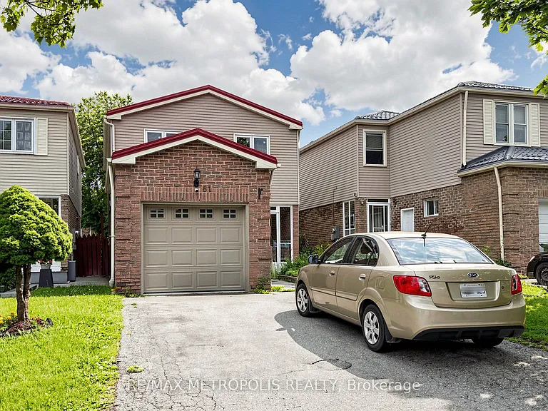 61 Horseshoe Cres #BASEMENT — Photo 2