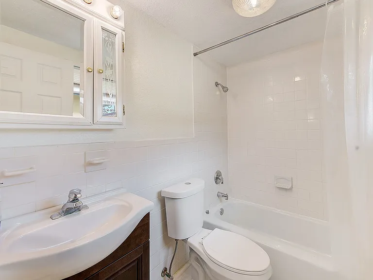 2600 Paula Dr N #19 — Photo 7