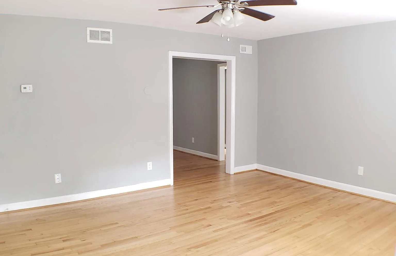 2 bed, 987 sqft, $1,595 — Photo 3