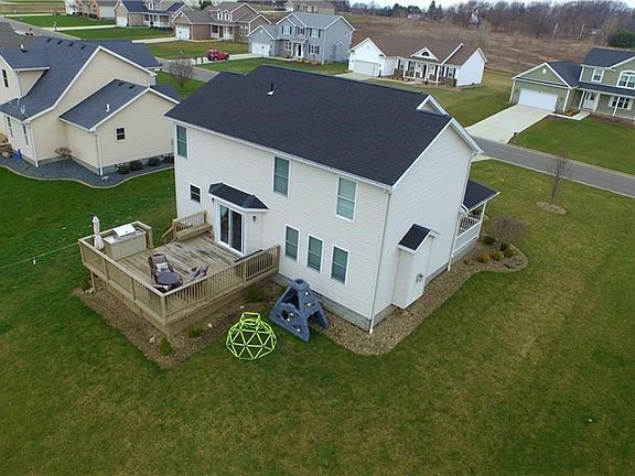3rd image of 10340 Carrousel Woods Dr