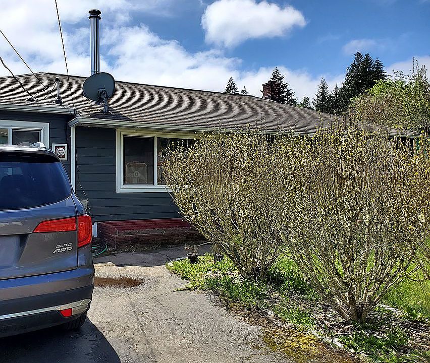 2nd image of 2107 E 31st St