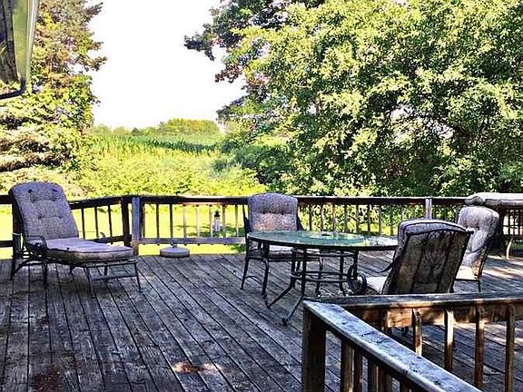 3rd image of 1013 Circle Dr