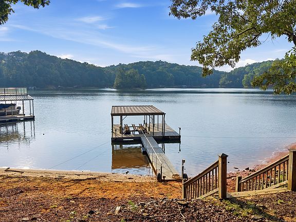 2nd image of 2585 Bridgewater Cir