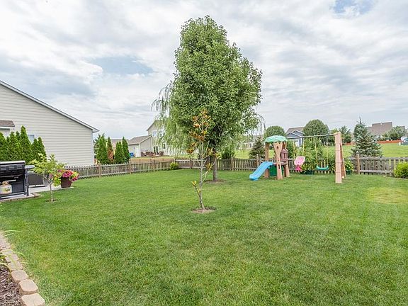 4th image of 8734 Carver Dr