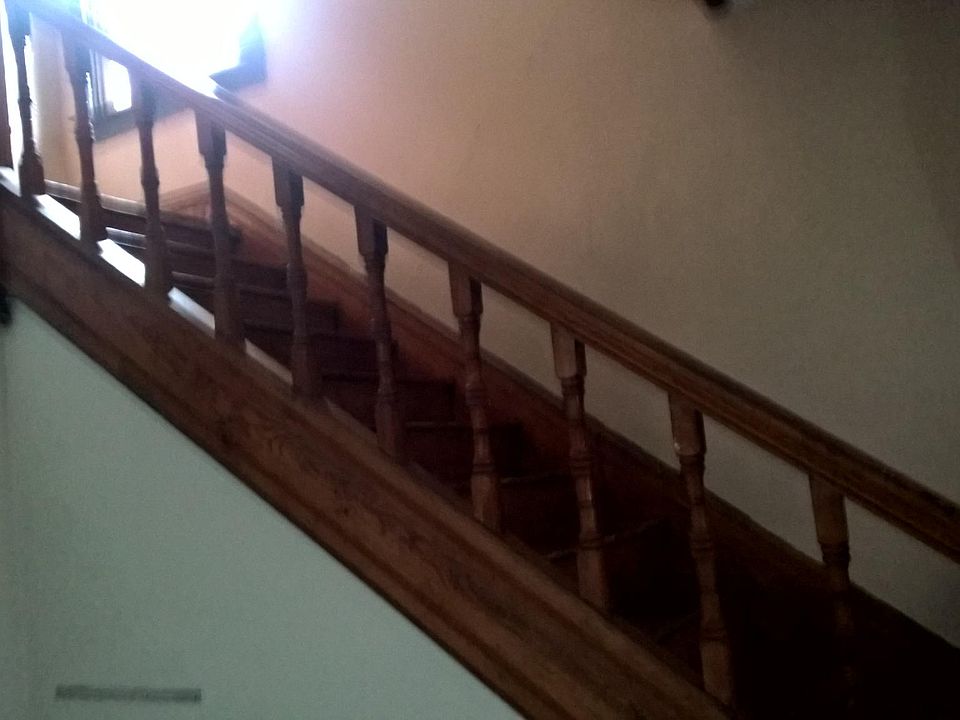 2nd image of 406 E 2nd St