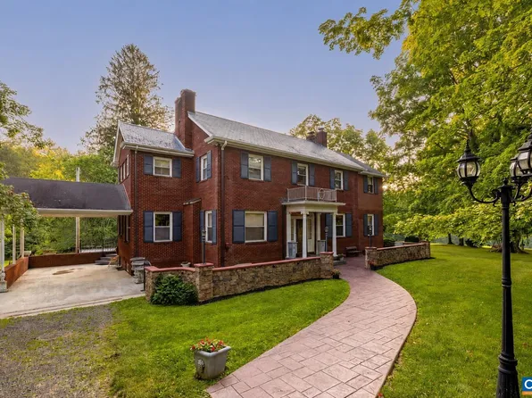 2492 Stable Rd, Hillsville, VA 24343