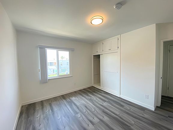 5th image of 8920 Columbus Ave #1