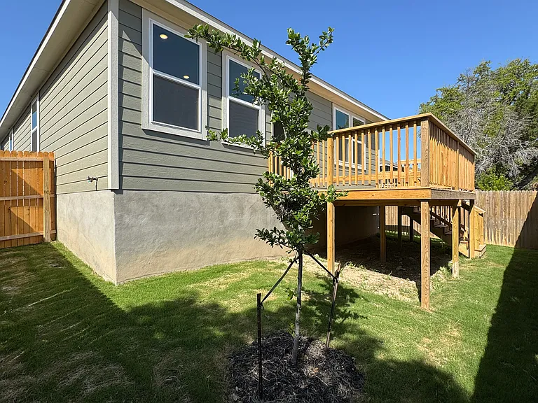 14702 Emerio Dr — Photo 15