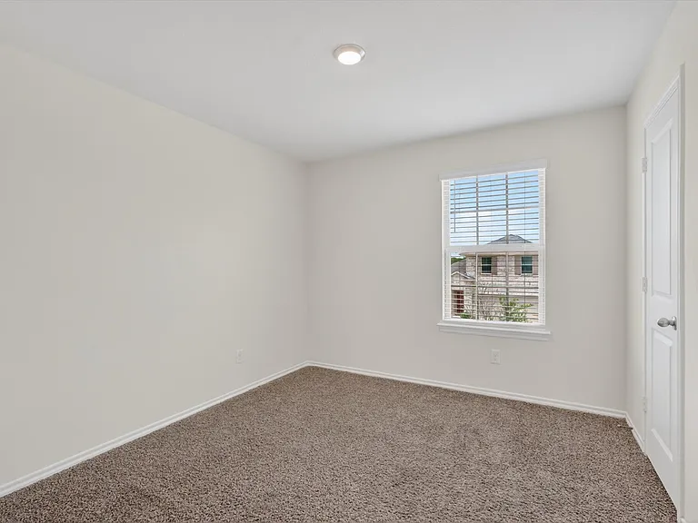 2109 Muscovy St — Photo 17