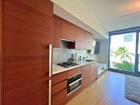 1108 Auahi St, Honolulu, HI