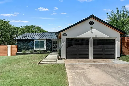 3600 Alexandria Dr Photo 1
