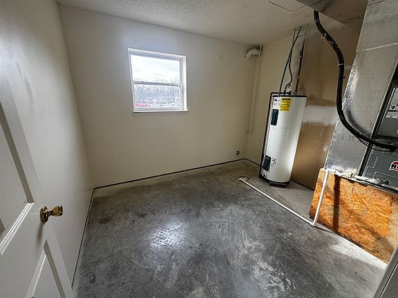 5th image of 1205 Vest Dr #2