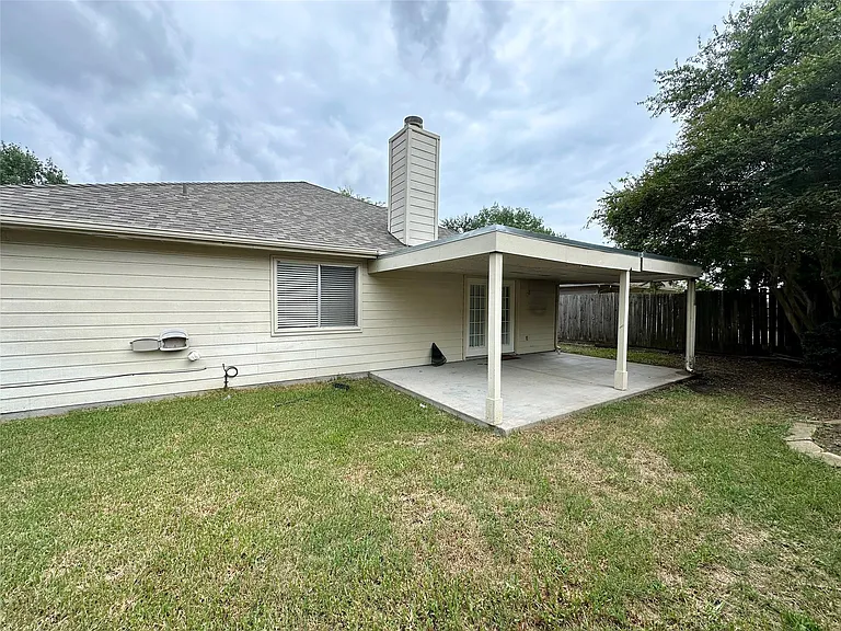 3907 Crystal Pass Ct — Photo 17