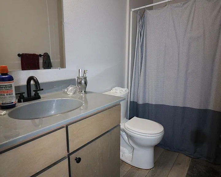 1410 Houston — Photo 13