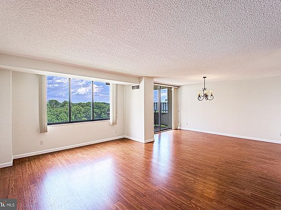 4th image of 5225 Pooks Hill Rd APT 721S