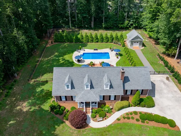 4135 Somerset Dr, Oxford, NC 27565