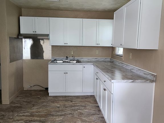 3rd image of 435 E Pittsburgh St APT 15