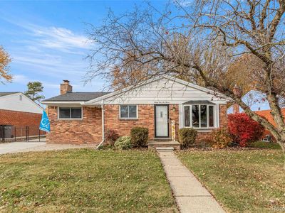 35615 Shook Ln, Clinton Township, MI, 48035