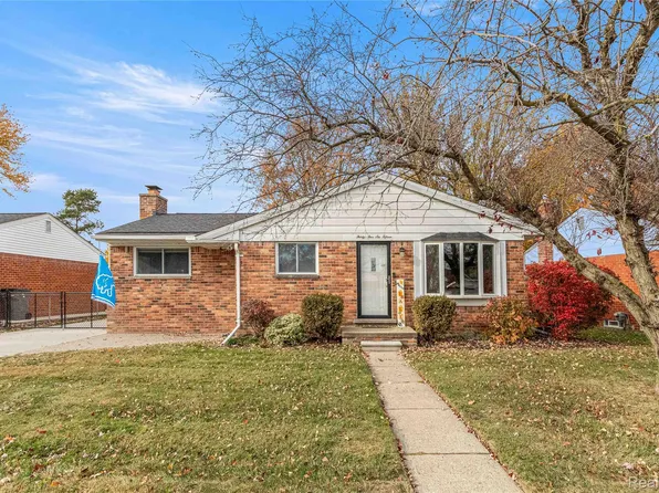 35615 Shook Ln, Clinton Township, MI 48035