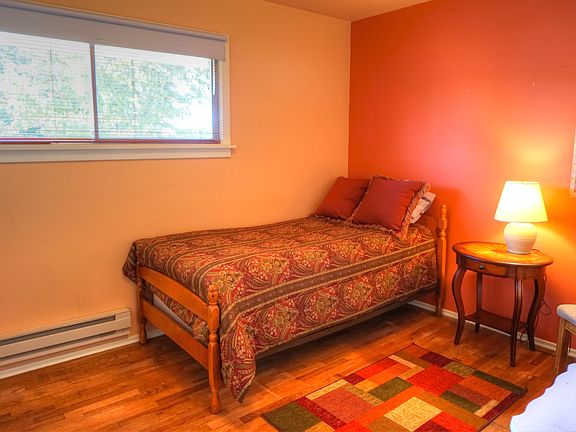 www.LamoureuxRealEstate.com
