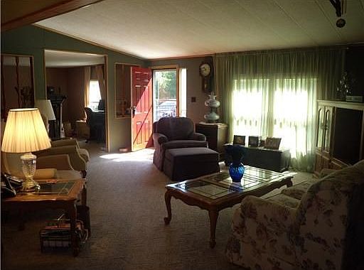 3rd image of 9 Millers Ln