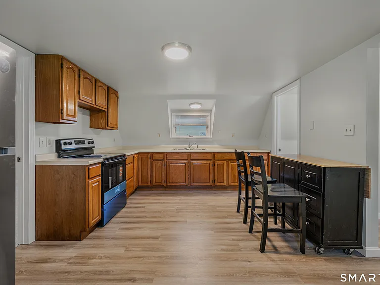 17 Sylvester St — Photo 9