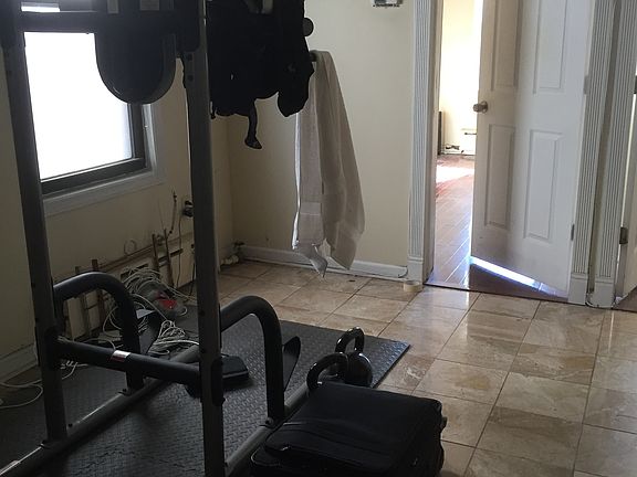 5th image of 2422 41st St