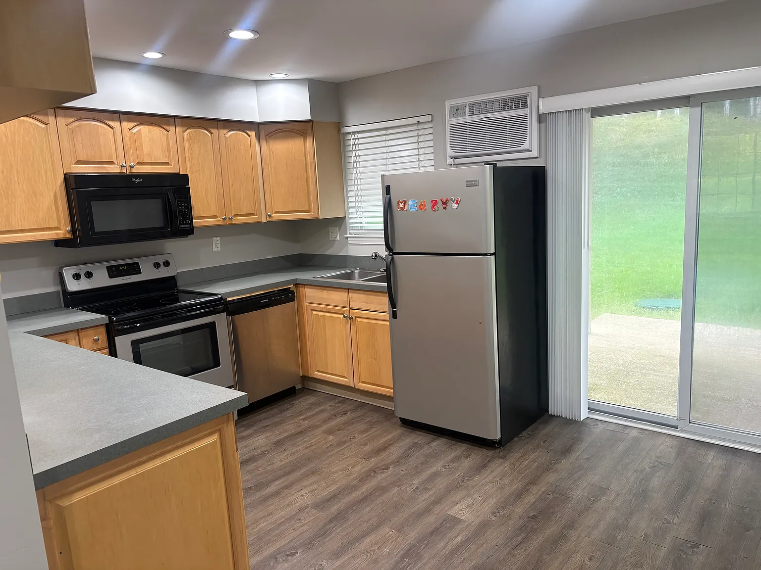2 bed, 750 sqft, $1,375 — Photo 4