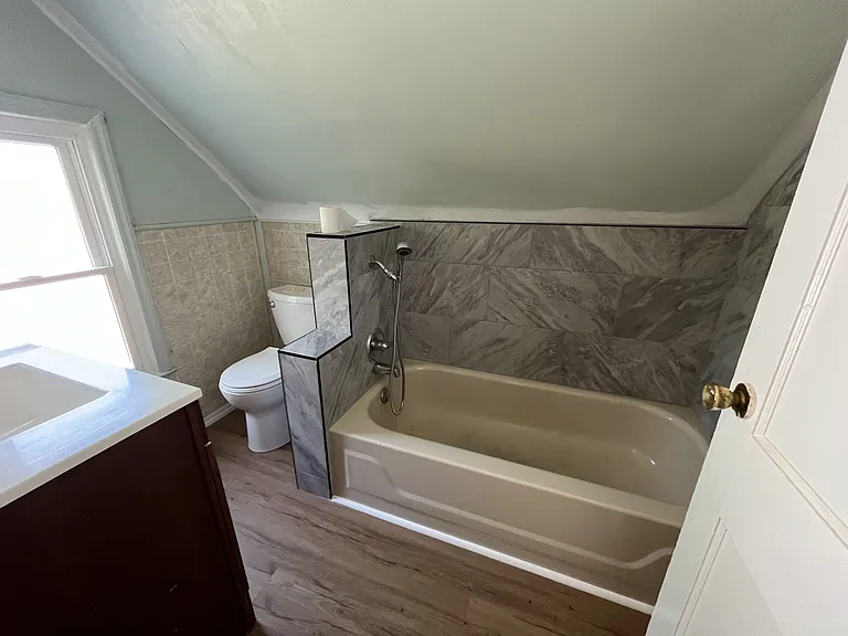 5722 Bridgetown Rd — Photo 12