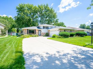 443 Manor Dr, Peotone, IL 60468