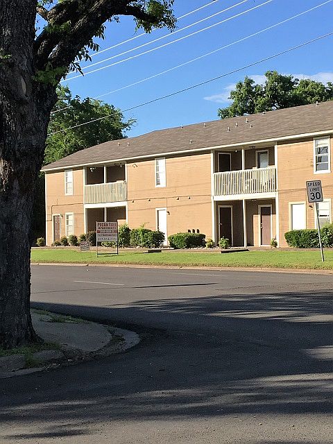 1st image of 2600 Grim Ave APT 101