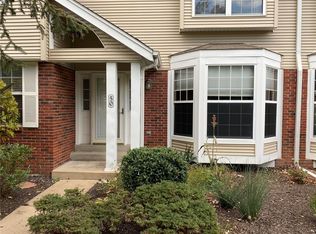 50 Meadow Run Ct, Saint Charles, MO 63303