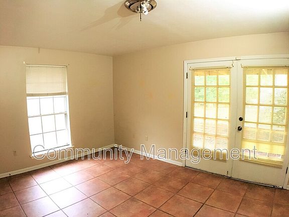 5th image of 1185 Bayou Paul Ln #A