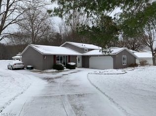 20750 Pineview Cir, Strongsville, OH 44149