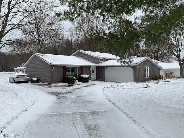 20750 Pineview Cir photo 1