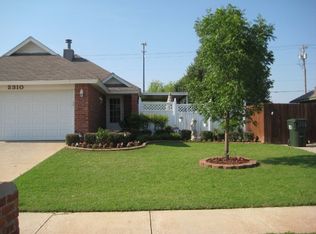 2310 Alameda Plz, Norman, OK 73071