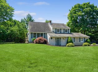 141 Overbrook Rd, Piscataway, NJ 08854