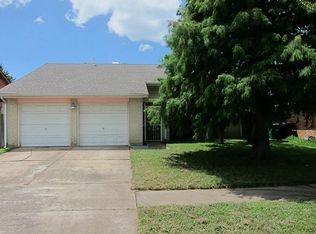 9515 Kingsvalley St, Houston, TX 77075