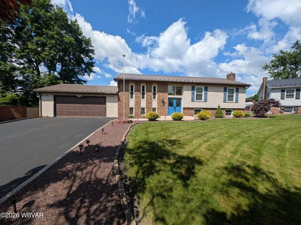 1511 Pebblewood Ln, Williamsport, PA 17701