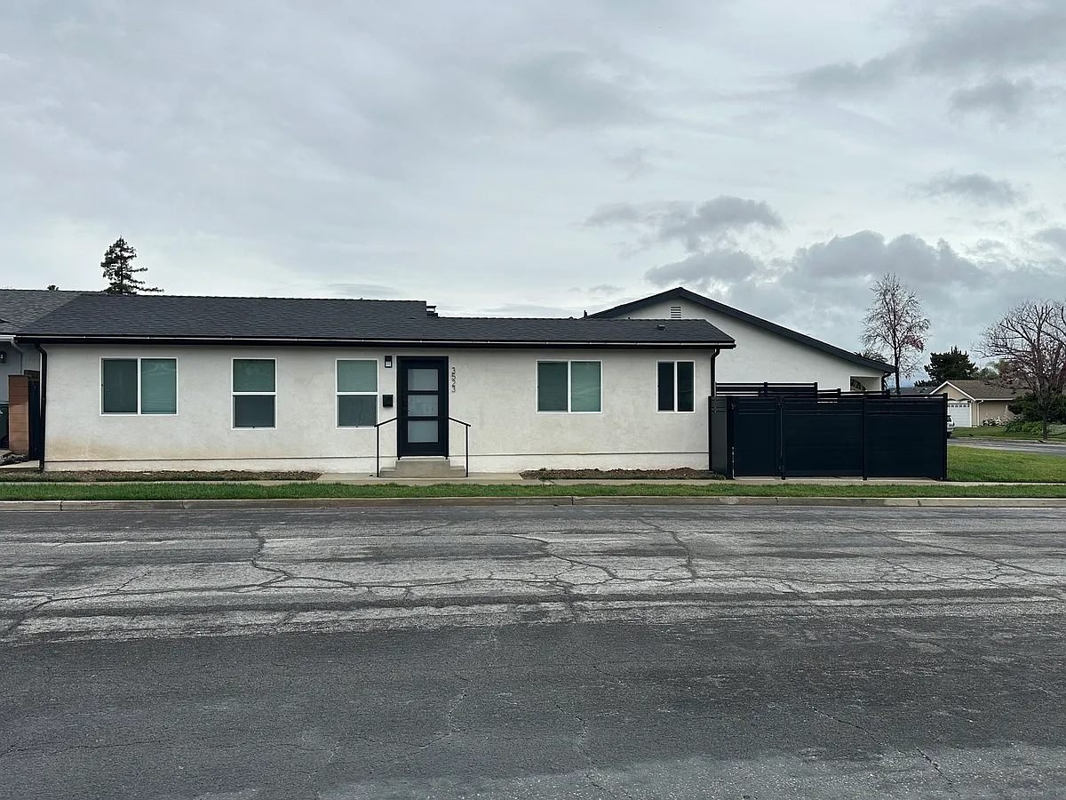 Building Photo - 3523 Baxter St