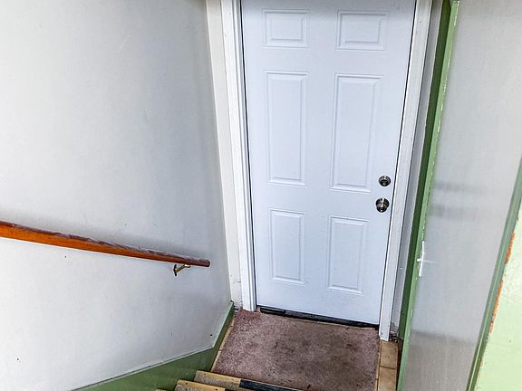 5th image of 148 Arnold St Floor 1
