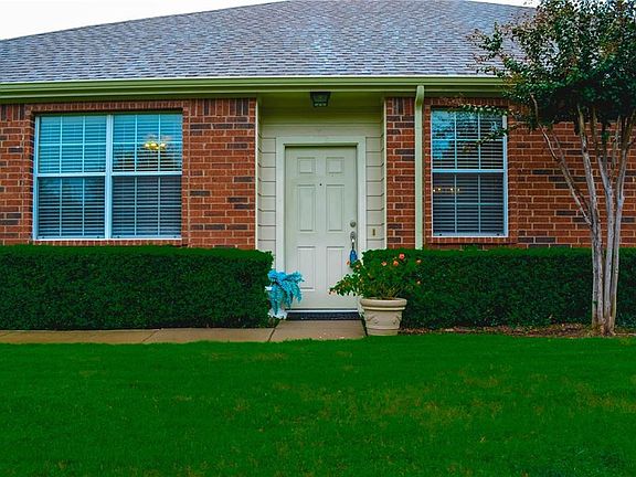 3rd image of 201 Bexar Dr