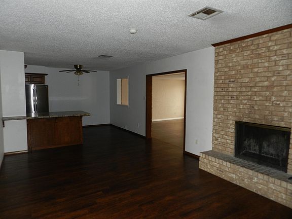 5th image of 301 NW 63rd St